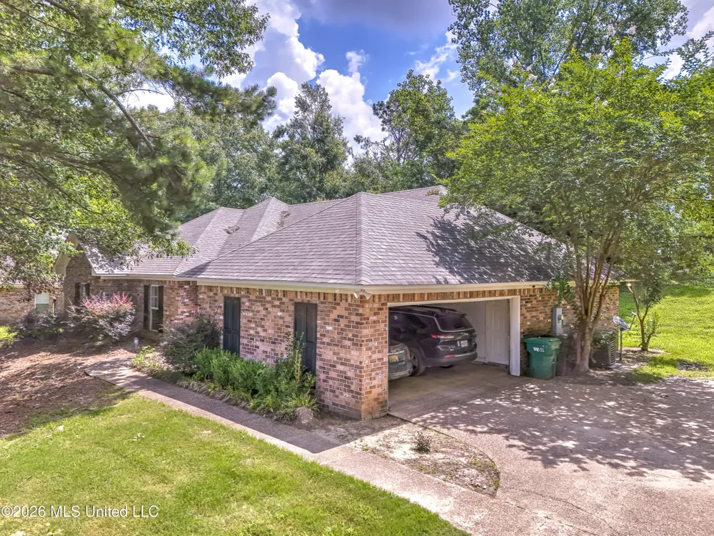 107 Manchester Drive Vicksburg, MS 39183