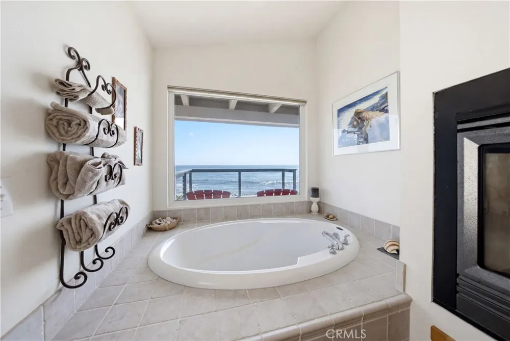 2059 Sherwood Dr Drive Cambria, CA 93428