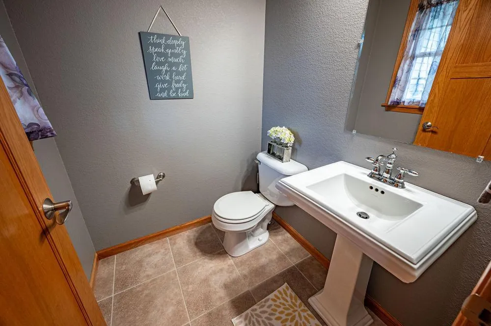 444 W Overlook Drive Ellsworth, WI 54011