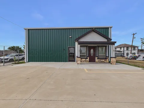 3901 E INTERSTATE 40 DRIVE