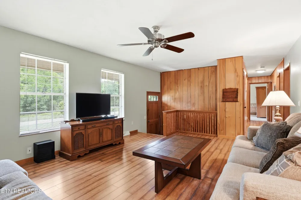 355 Crock Rd Loudon, TN 37774