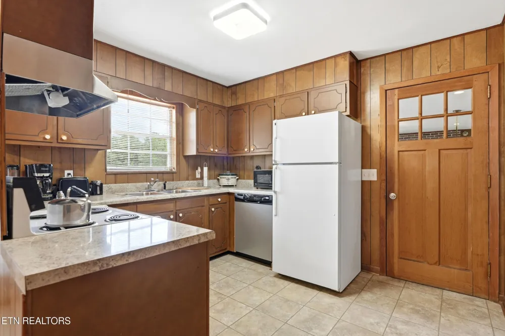 355 Crock Rd Loudon, TN 37774