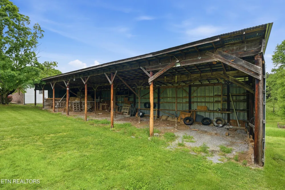 355 Crock Rd Loudon, TN 37774