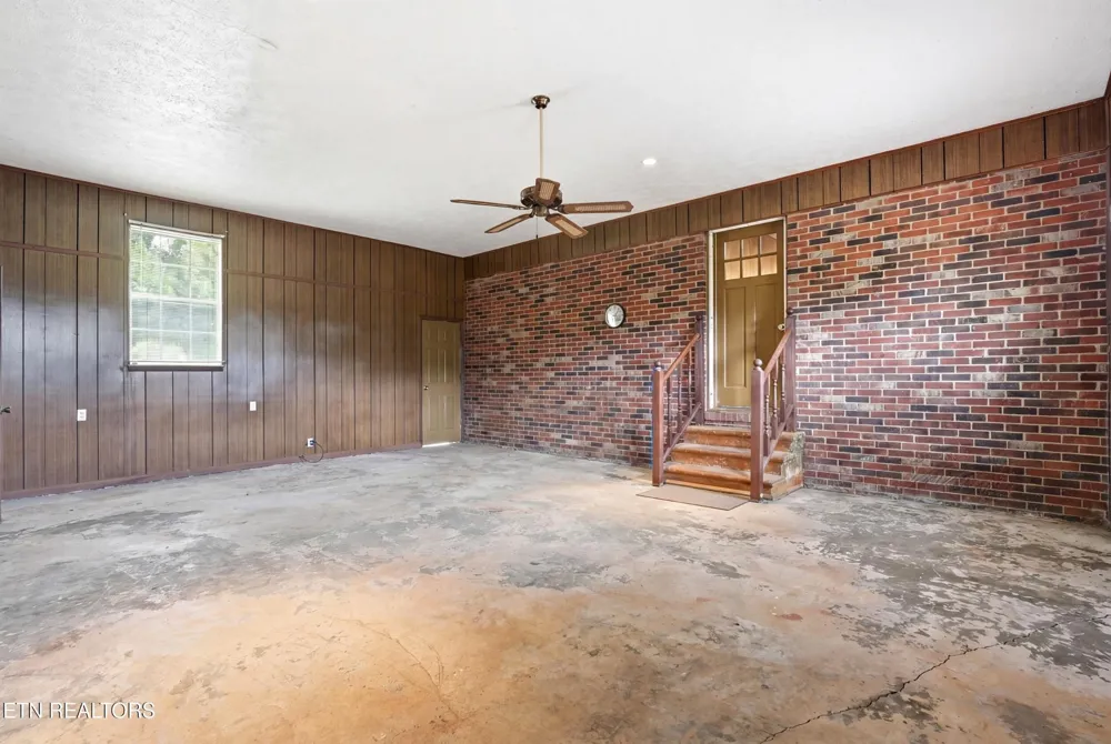 355 Crock Rd Loudon, TN 37774