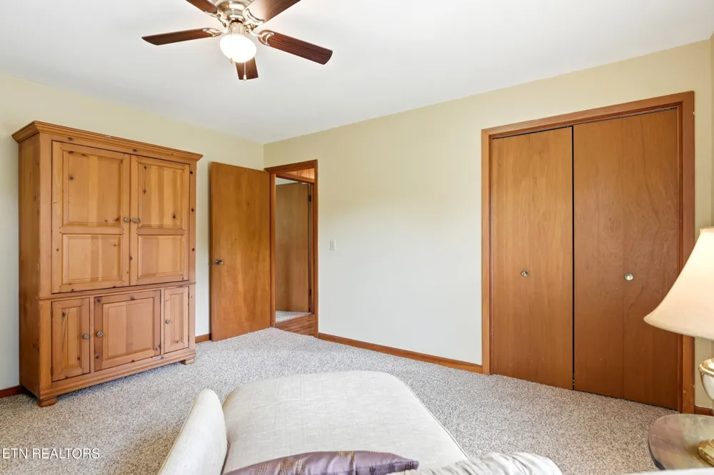 355 Crock Rd Loudon, TN 37774