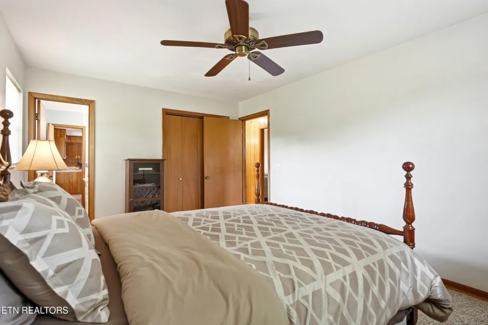 355 Crock Rd Loudon, TN 37774