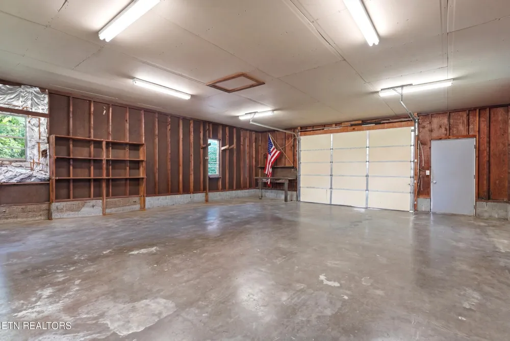 355 Crock Rd Loudon, TN 37774