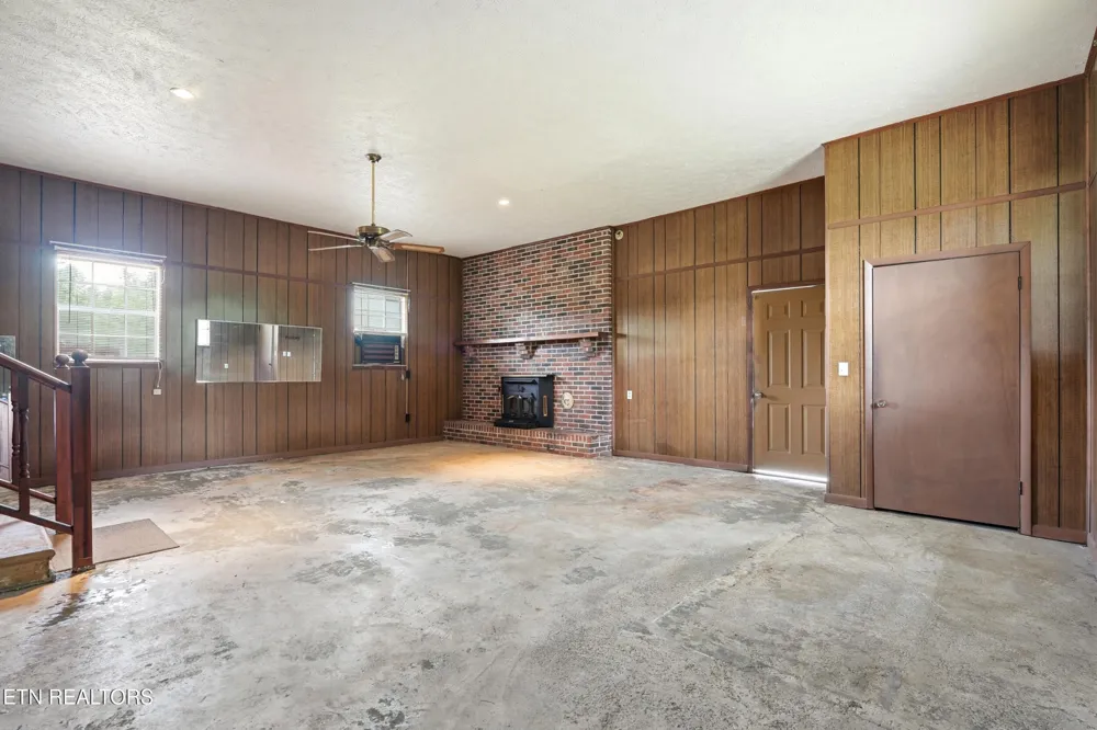 355 Crock Rd Loudon, TN 37774