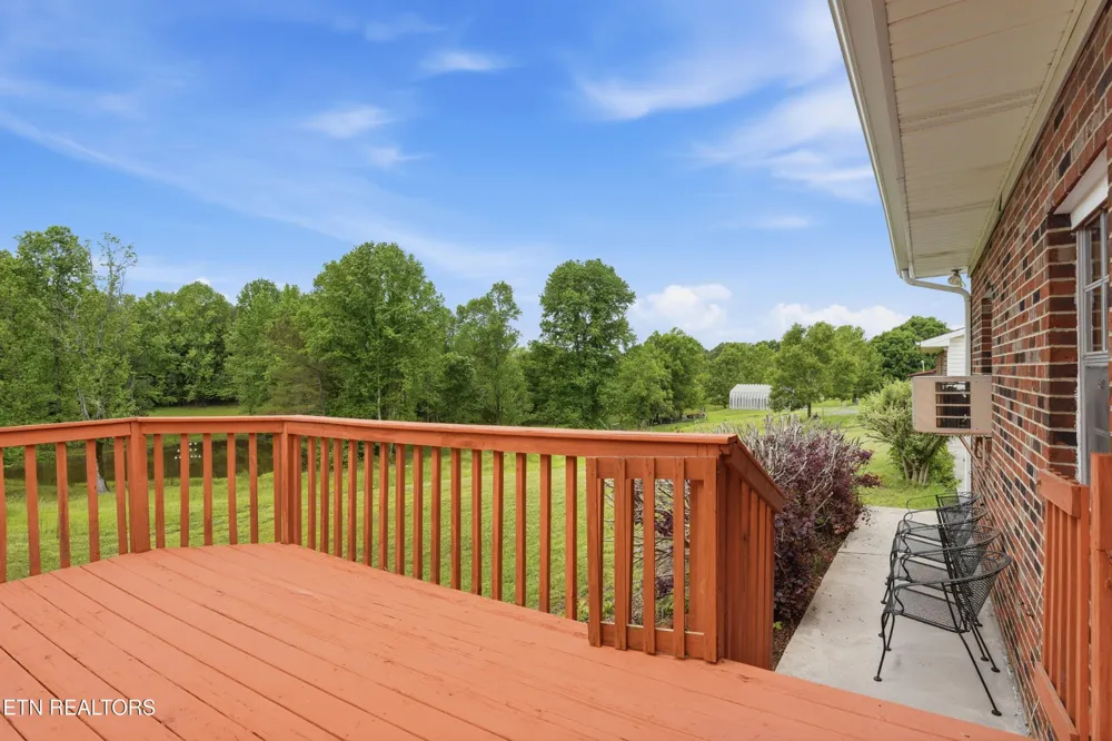 355 Crock Rd Loudon, TN 37774