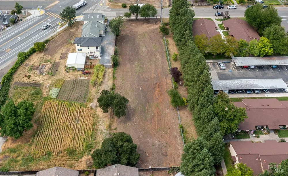 107 South Street Cloverdale, CA 95425
