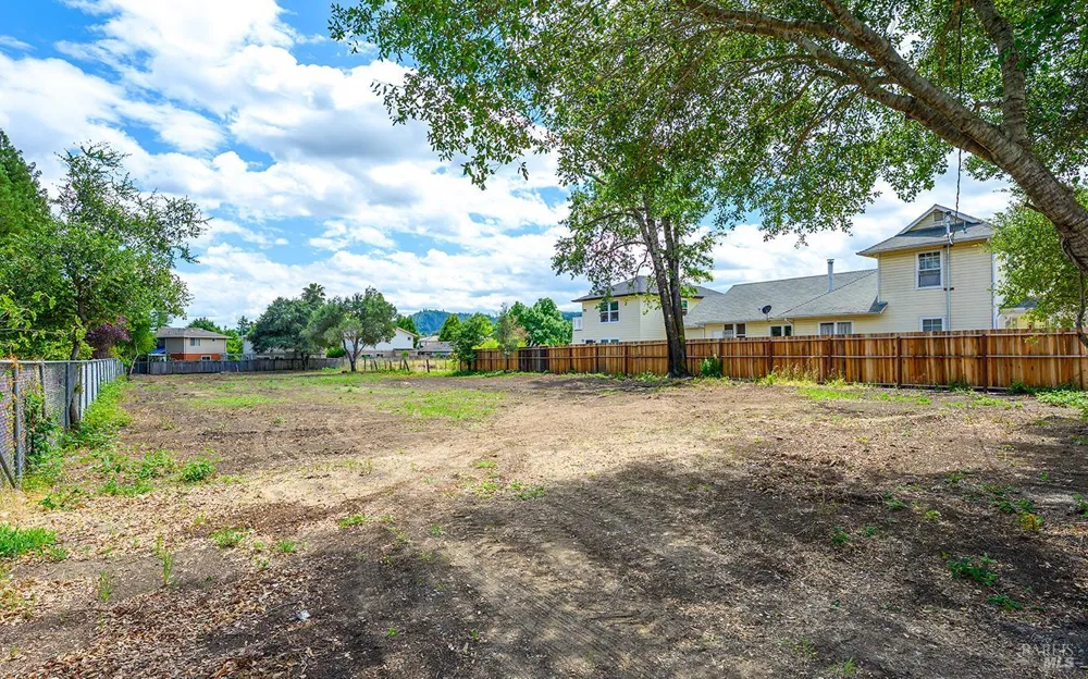 107 South Street Cloverdale, CA 95425