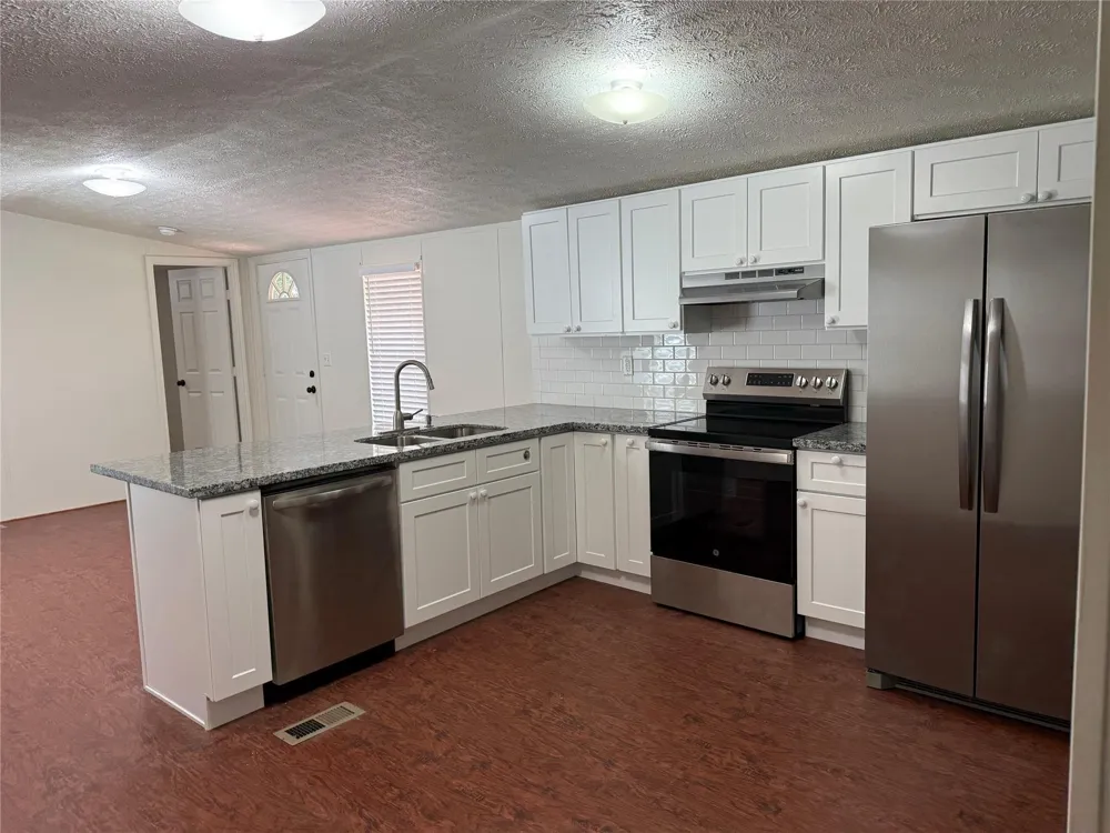 4429 16th Street Bacliff, TX 77518