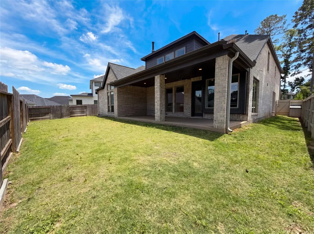 15418 Legacy Park Way Pinehurst, TX 77354