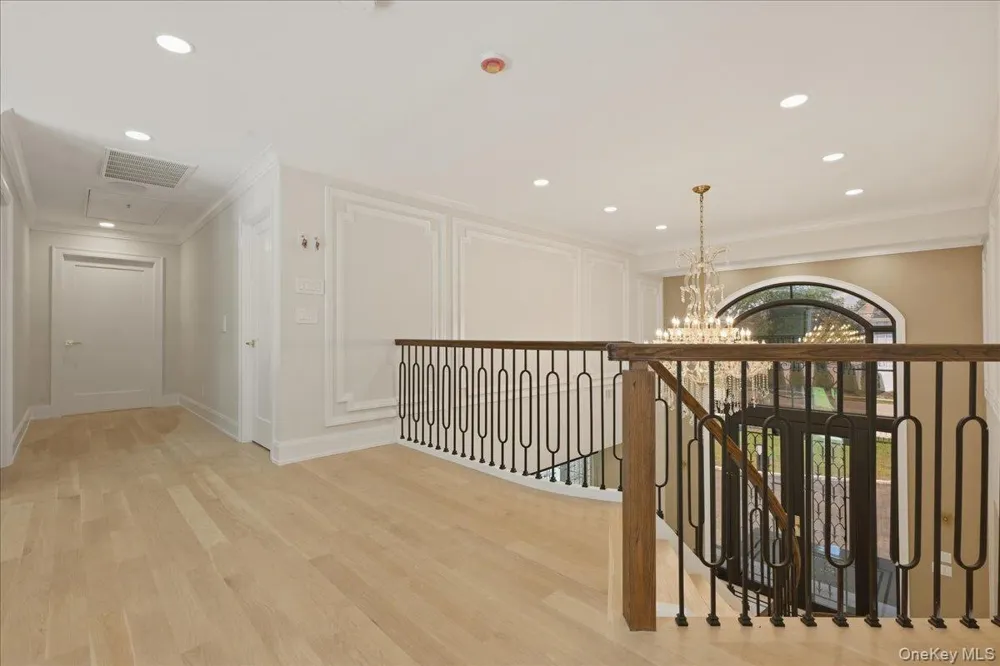 72 Haypath Road Bethpage, NY 11714