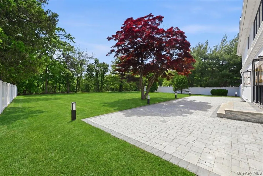 72 Haypath Road Bethpage, NY 11714