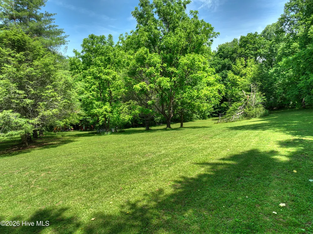 93 Collins Nursery Lane Blairsville, GA 30512