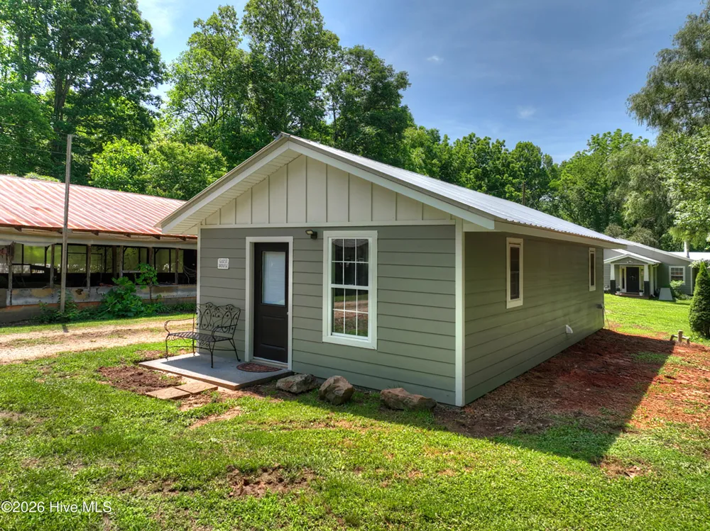 93 Collins Nursery Lane Blairsville, GA 30512