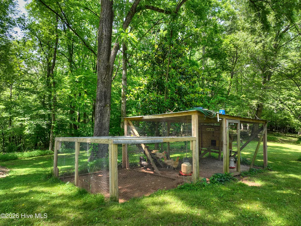93 Collins Nursery Lane Blairsville, GA 30512