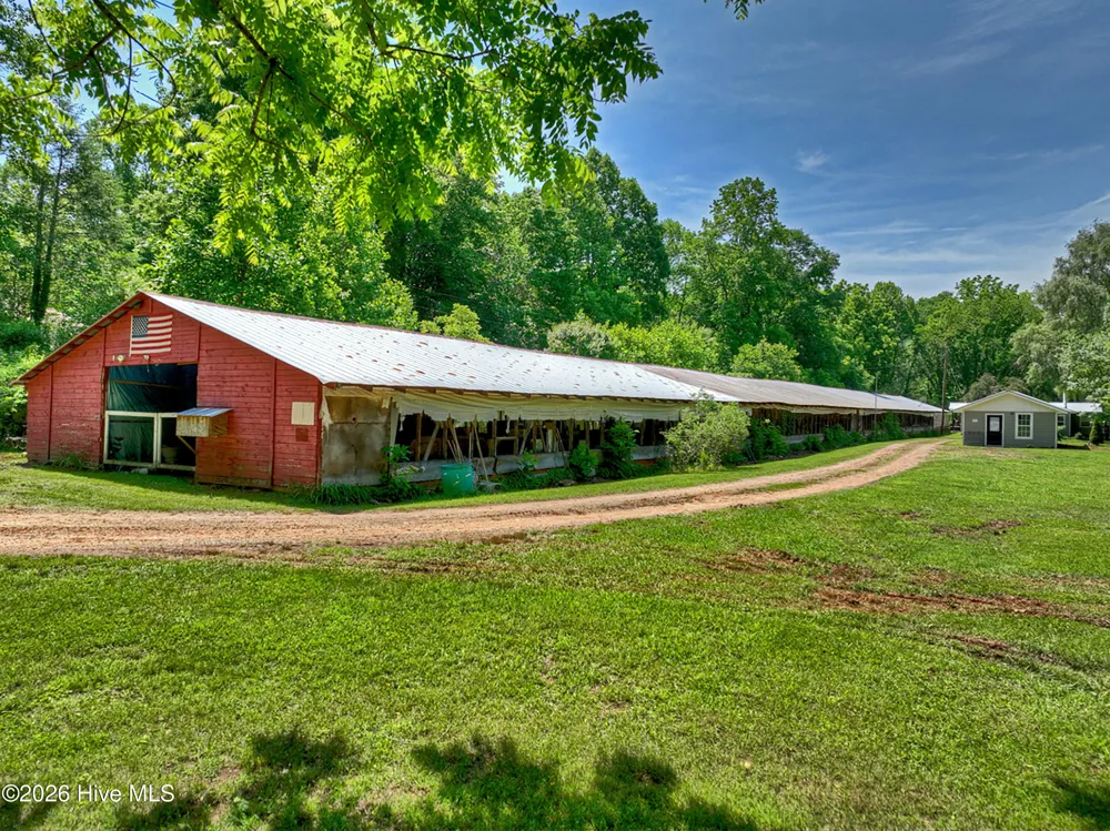 93 Collins Nursery Lane Blairsville, GA 30512