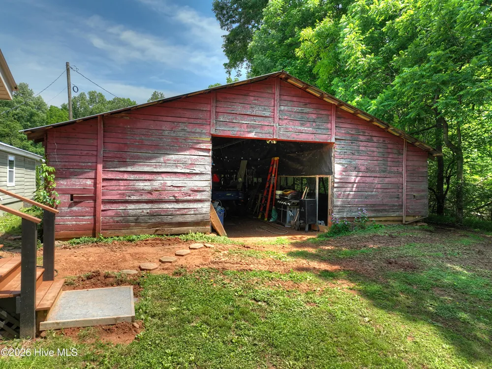 93 Collins Nursery Lane Blairsville, GA 30512