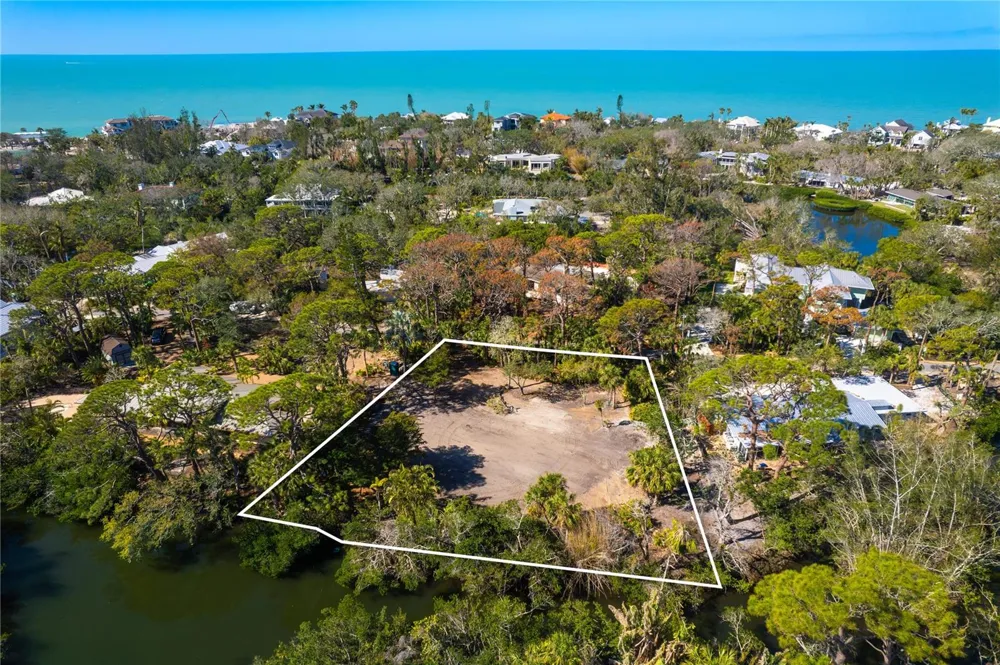 7219 PINE NEEDLE ROAD Sarasota, FL 34242