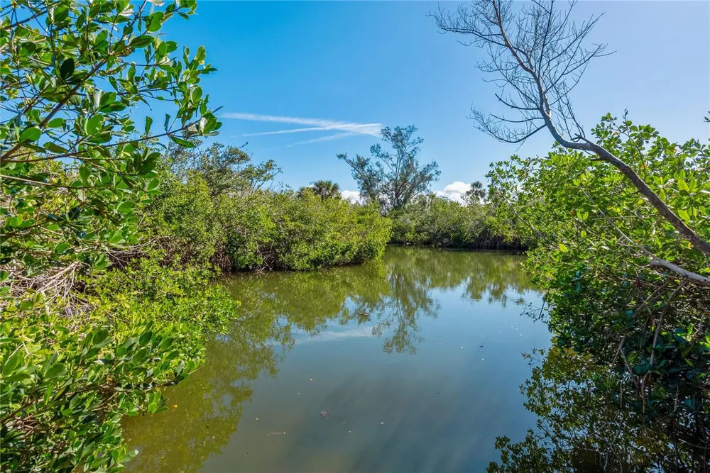 7219 PINE NEEDLE ROAD Sarasota, FL 34242