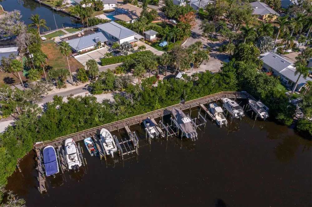 7219 PINE NEEDLE ROAD Sarasota, FL 34242