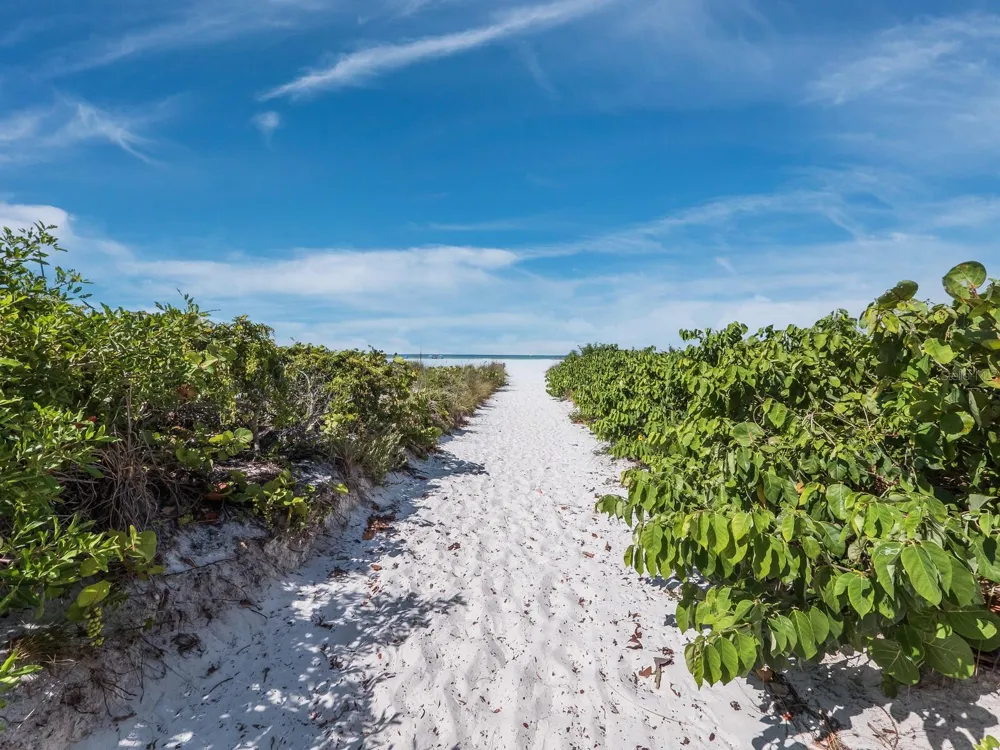 7219 PINE NEEDLE ROAD Sarasota, FL 34242