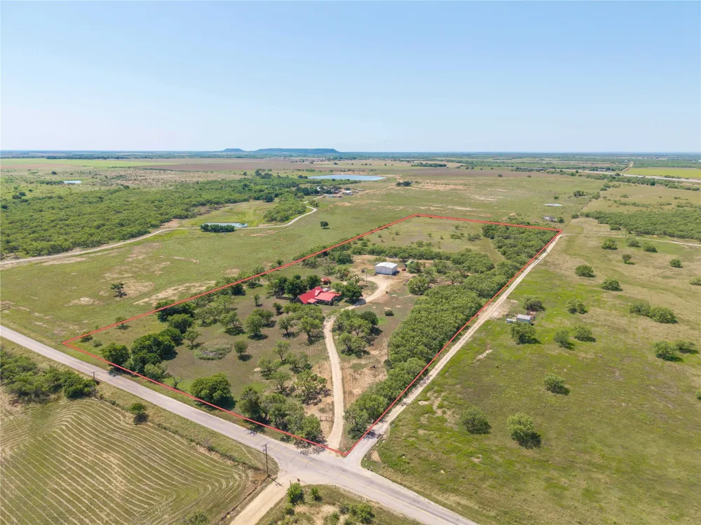 883 Santa Anna Ave Coleman, TX 76834