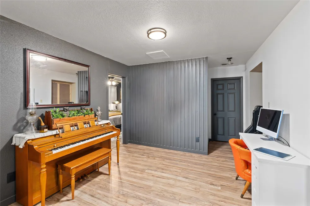 883 Santa Anna Ave Coleman, TX 76834