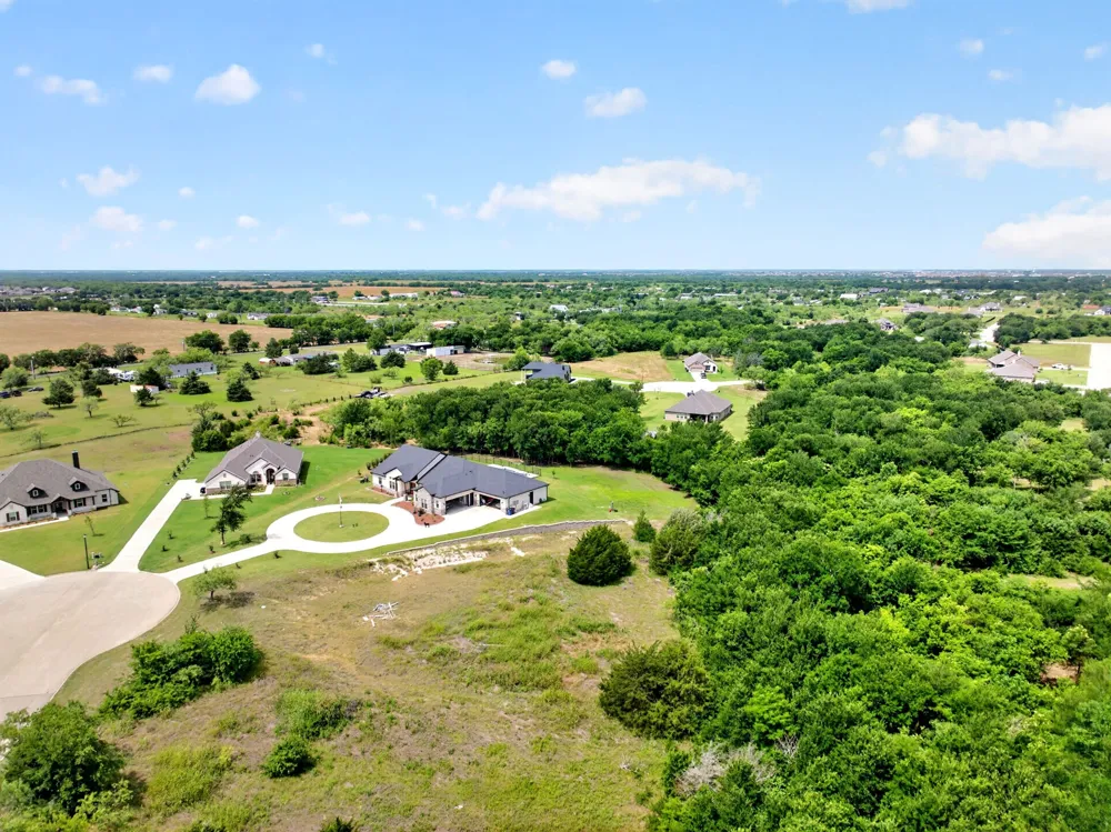 4174 weeping oak Royse City, TX 75189