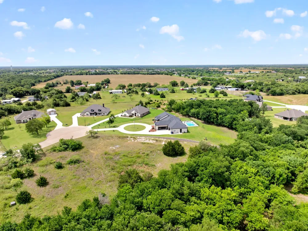 4174 weeping oak Royse City, TX 75189