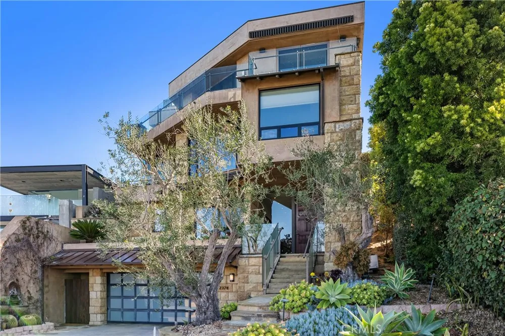 2378 Crestview Drive Laguna Beach, CA 92651