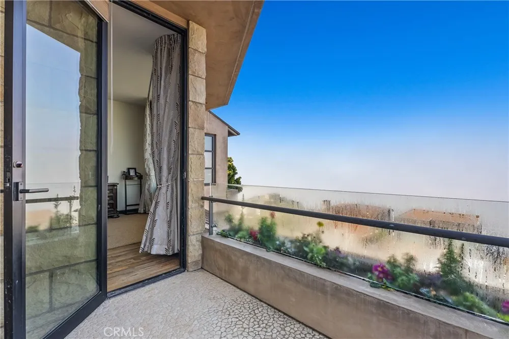 2378 Crestview Drive Laguna Beach, CA 92651