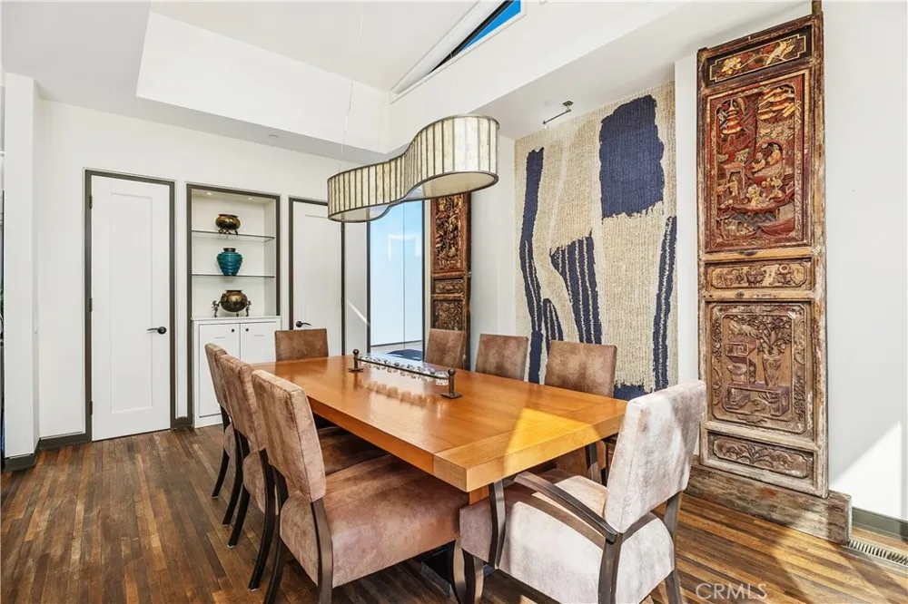 2378 Crestview Drive Laguna Beach, CA 92651