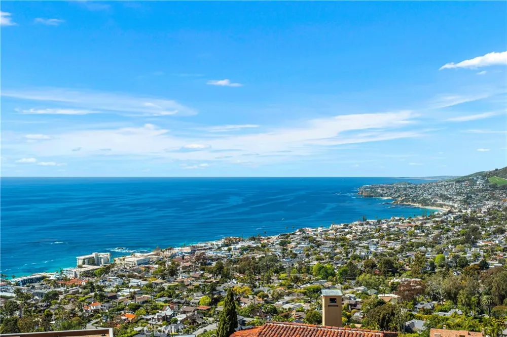 2378 Crestview Drive Laguna Beach, CA 92651