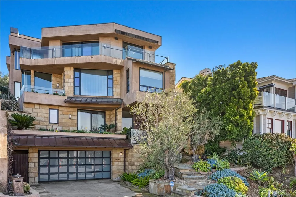 2378 Crestview Drive Laguna Beach, CA 92651