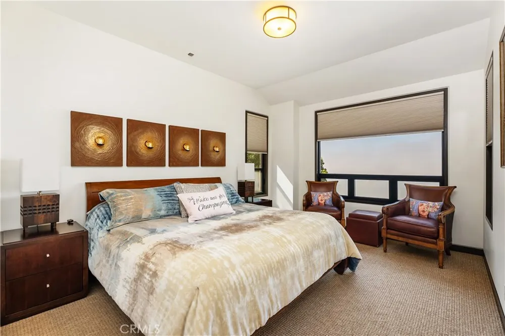 2378 Crestview Drive Laguna Beach, CA 92651
