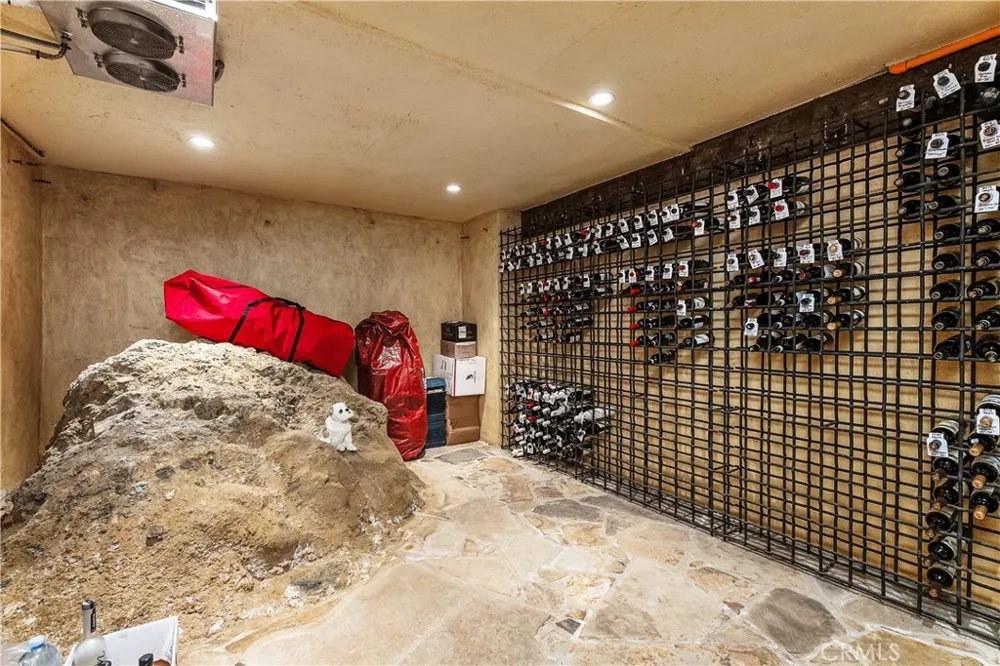2378 Crestview Drive Laguna Beach, CA 92651