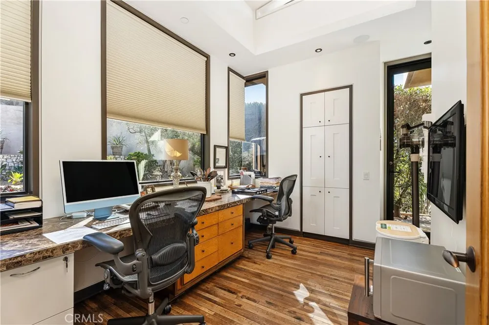 2378 Crestview Drive Laguna Beach, CA 92651