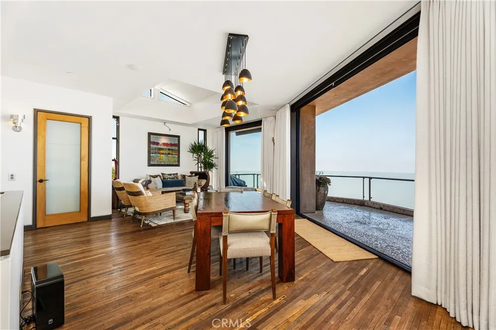 2378 Crestview Drive Laguna Beach, CA 92651