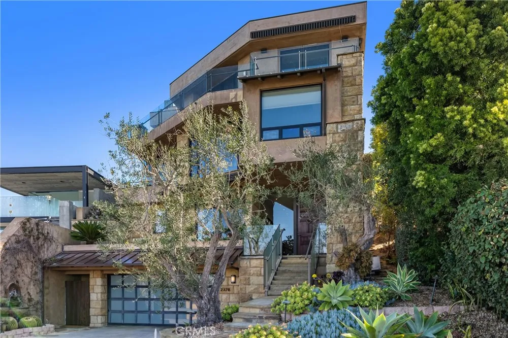 2378 Crestview Drive Laguna Beach, CA 92651