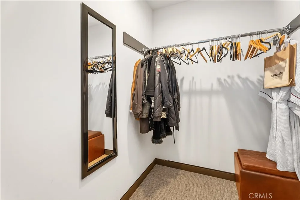 2378 Crestview Drive Laguna Beach, CA 92651