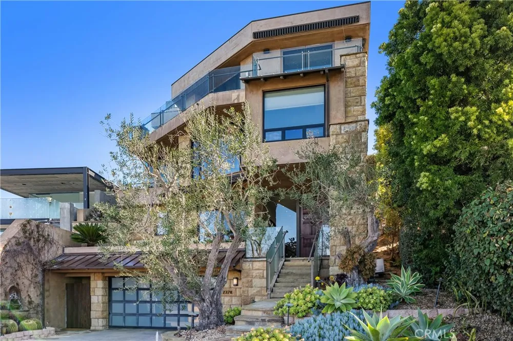 2378 Crestview Drive Laguna Beach, CA 92651