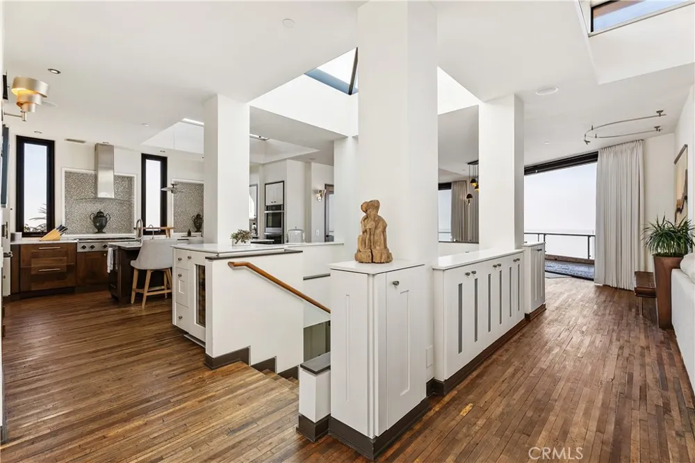 2378 Crestview Drive Laguna Beach, CA 92651