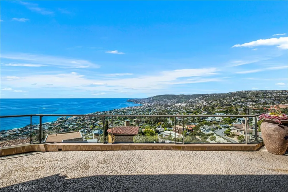 2378 Crestview Drive Laguna Beach, CA 92651