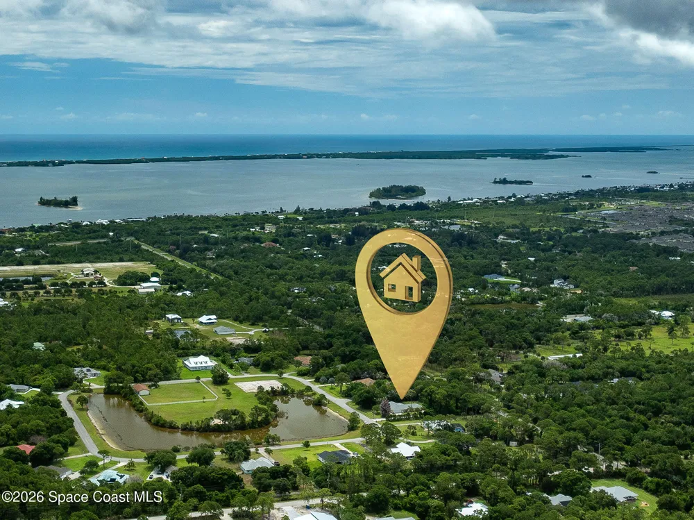 4500 Hunters Run Circle Grant, FL 32949