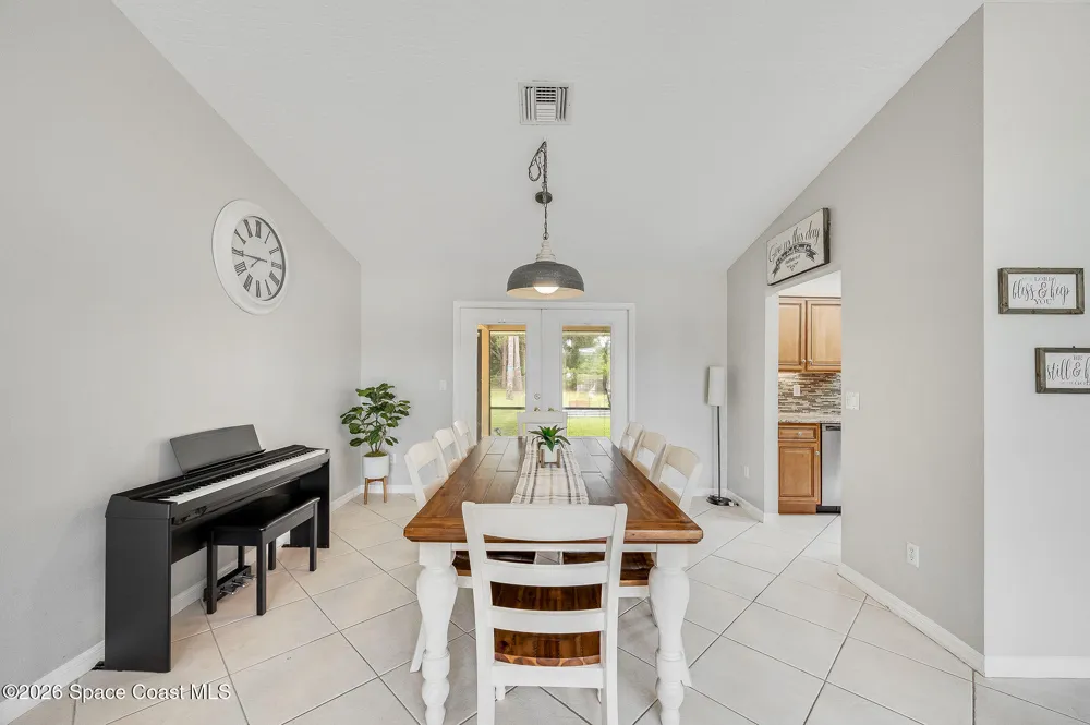 4500 Hunters Run Circle Grant, FL 32949