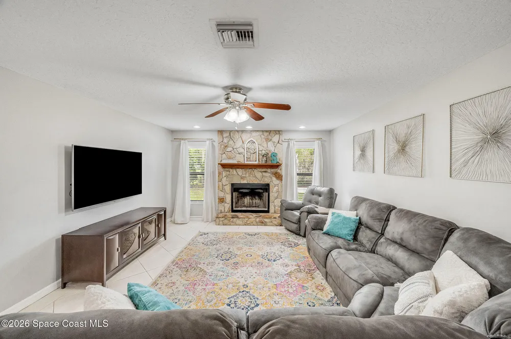 4500 Hunters Run Circle Grant, FL 32949