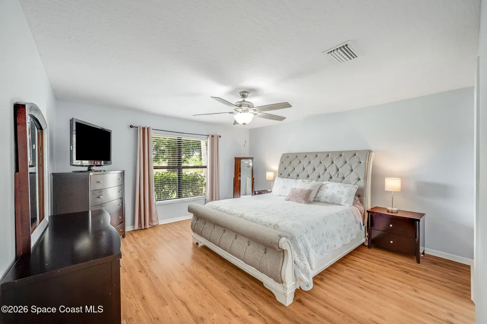 4500 Hunters Run Circle Grant, FL 32949